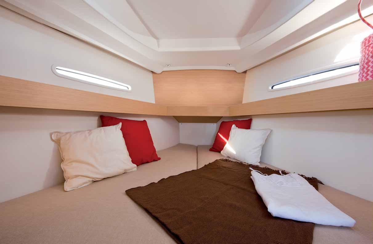 Regattayacht Charteryacht First 35 61